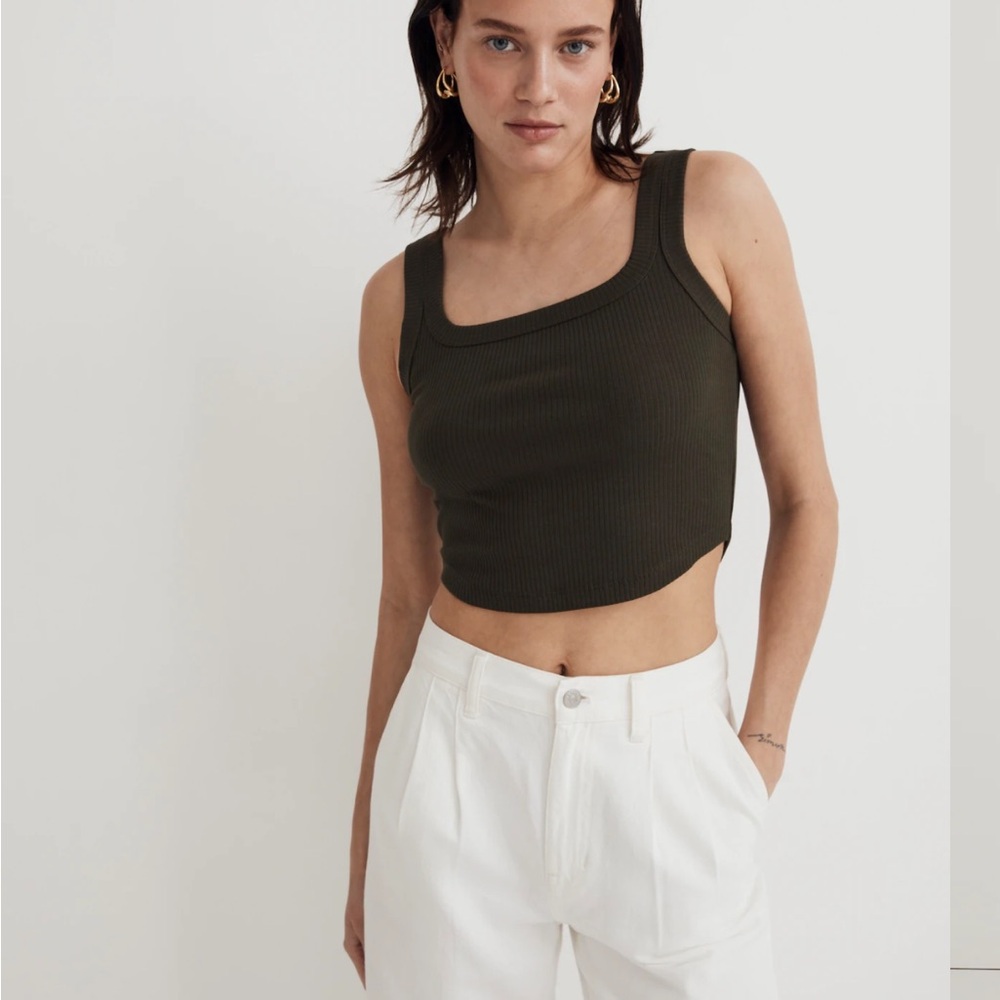 Madewell Tailored Crop Tank in Sleekhold | Medium | Dried Olive